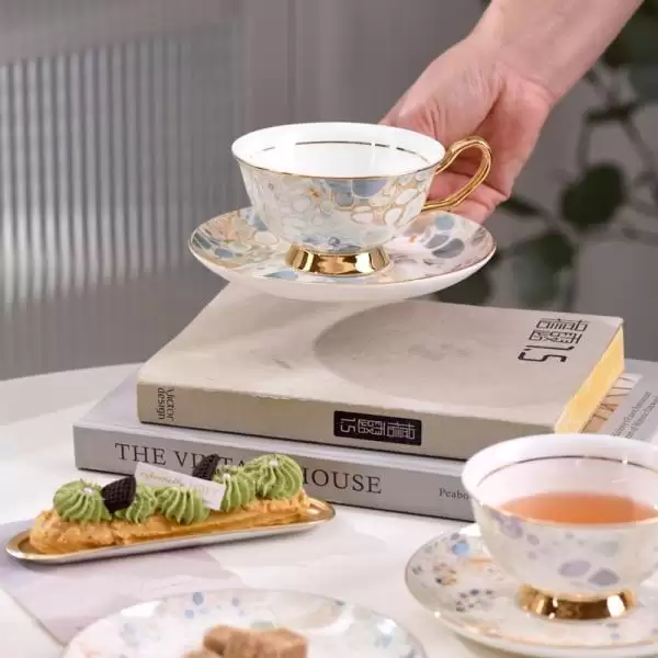 Bộ bình trà sứ xương mạ vàng-066